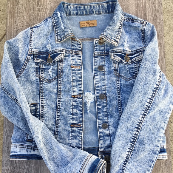 Sold đź’Ąđź’ĄCropped Jean Jacket | 90s - Picture 2 of 2